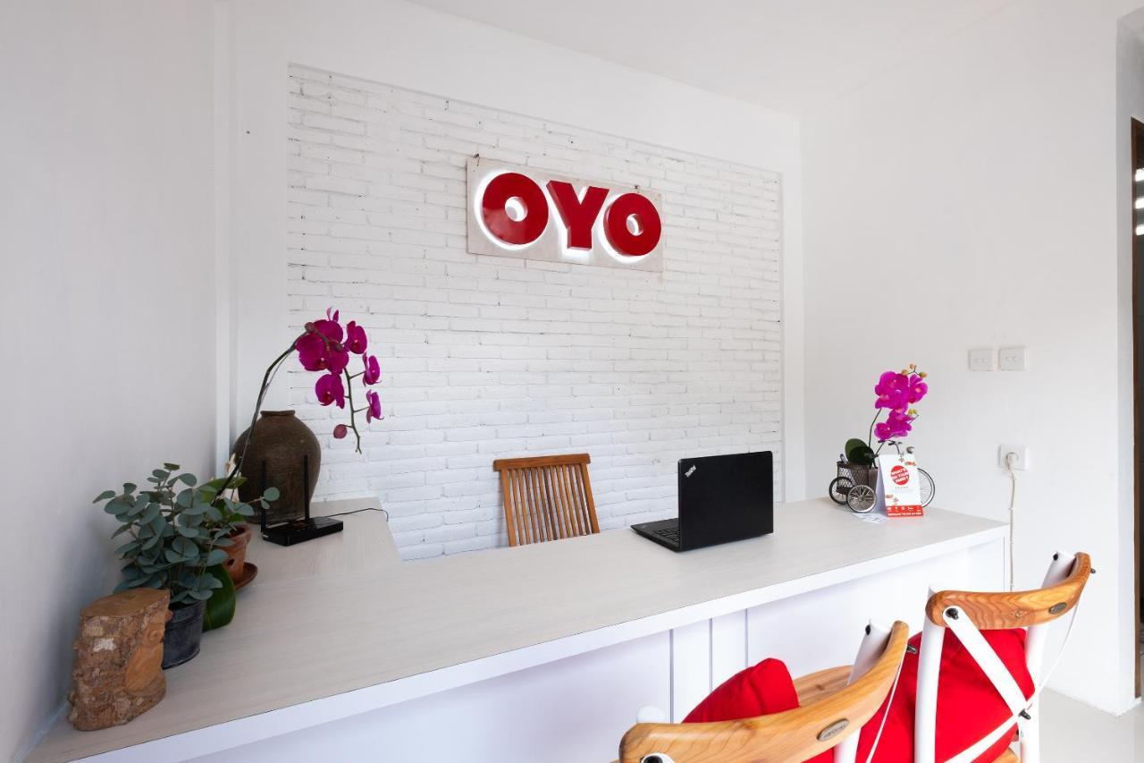 Oyo 1493 Surya Villa Селонг-Беланак Экстерьер фото